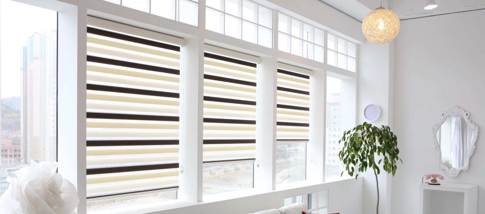 Рулонные шторы зебра кассетные