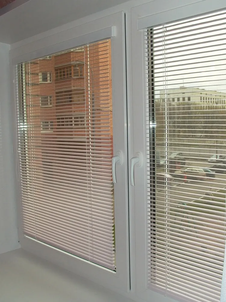 Горизонтальные кассетные жалюзи Жемчуг-2303